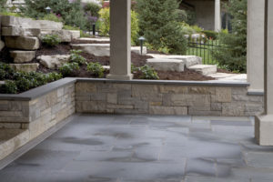 retaining-wall-stone-pavers