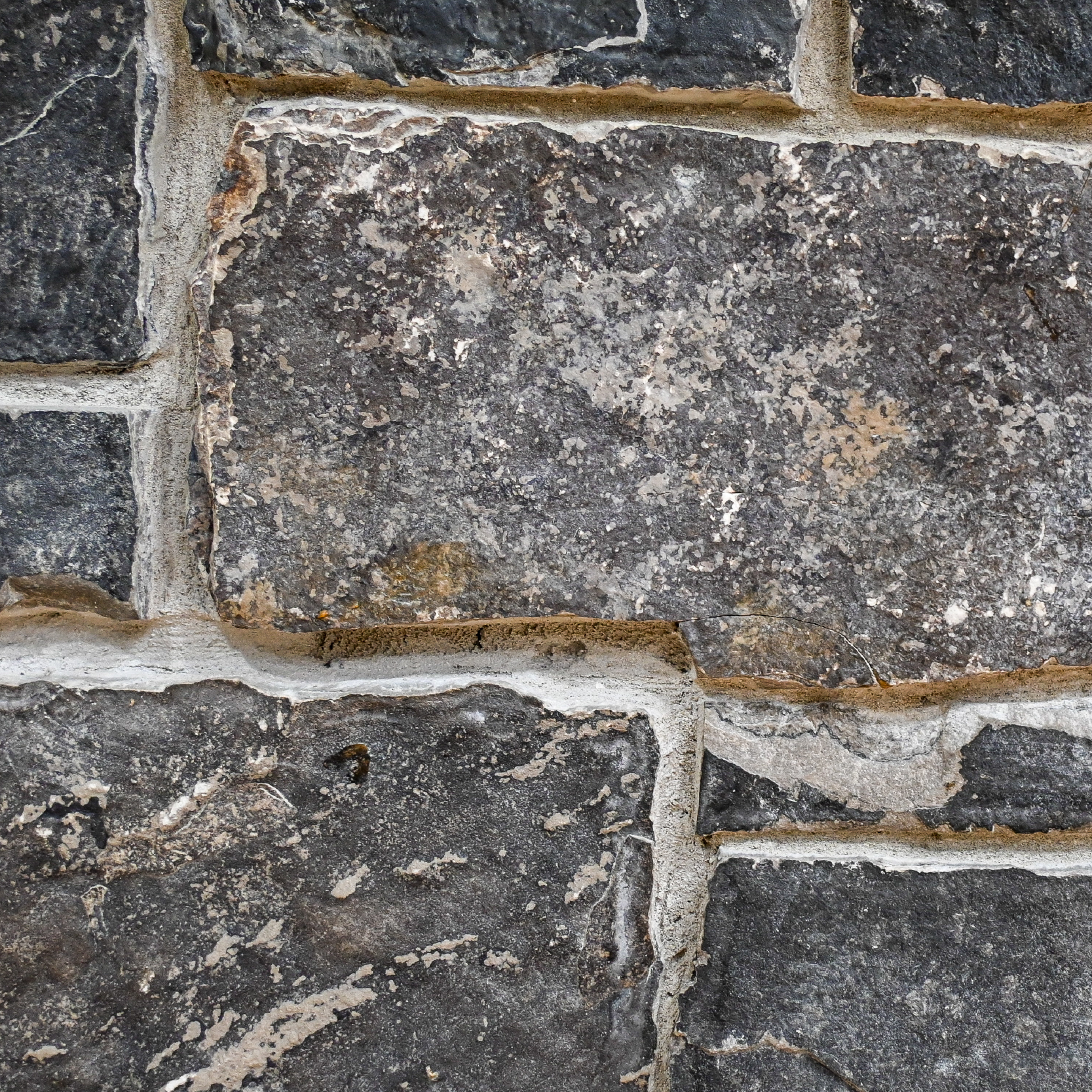 Graphite Manor Natural Thinstone Graphite Manor Natural Thinstone